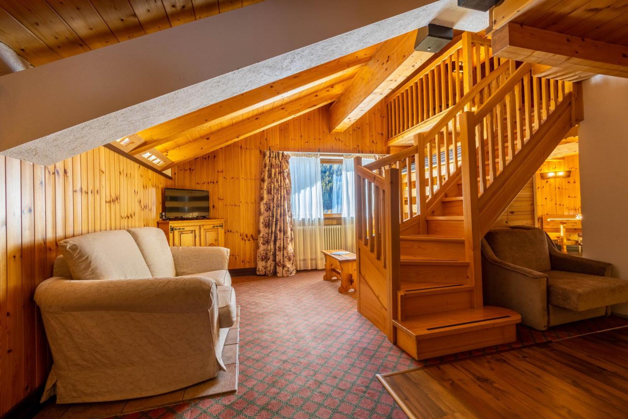 Hotel Bouton D'Or - Cogne Exterior photo
